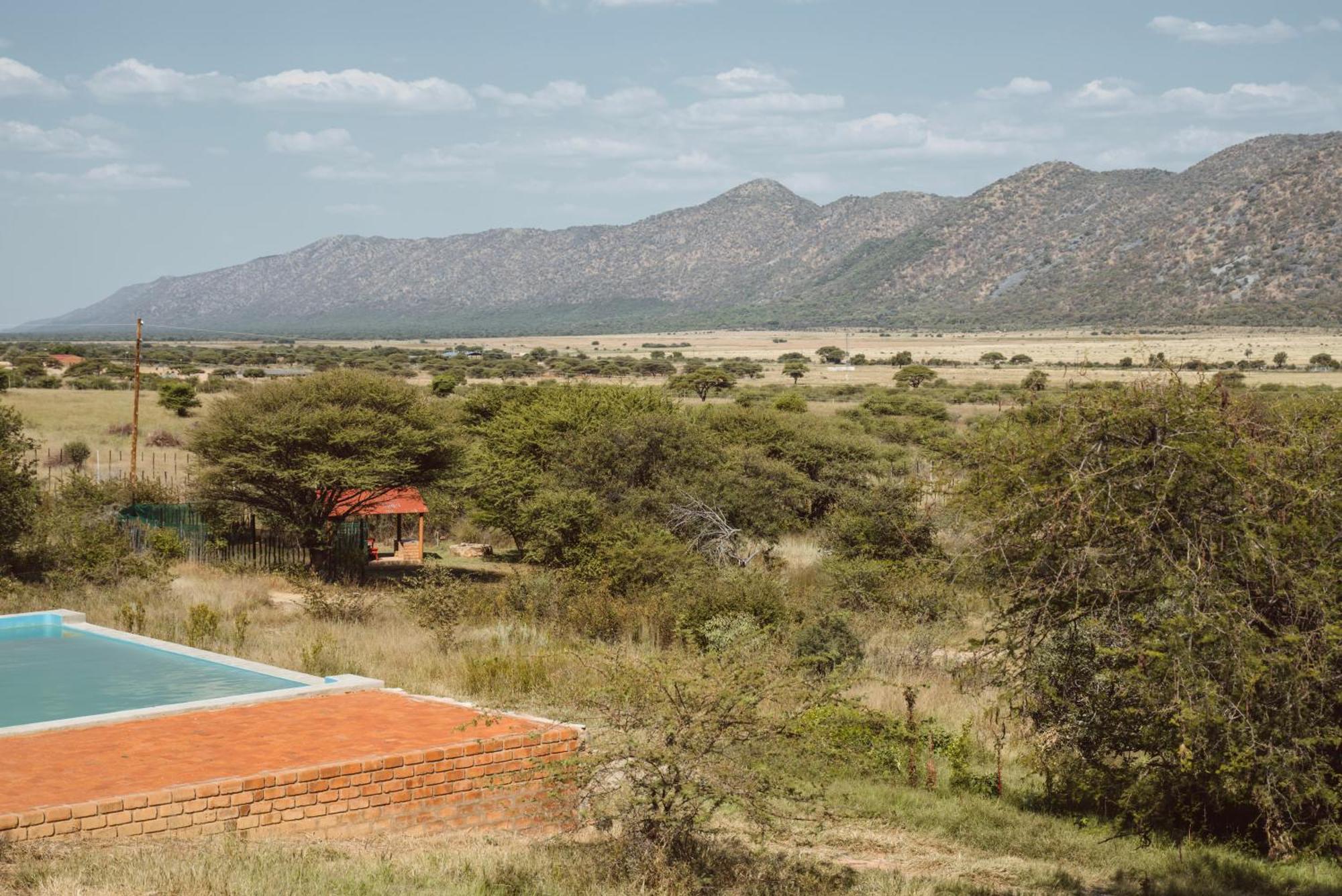 Otavi Vineyards Self-Catering & Camping Exteriör bild